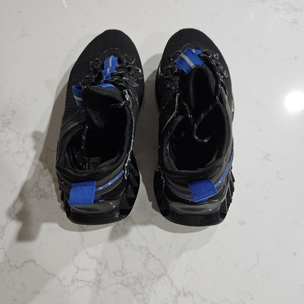 Nautica Men's Black Sneakers with Blue Pull Tabs Size 5 - Picture 2 of 4